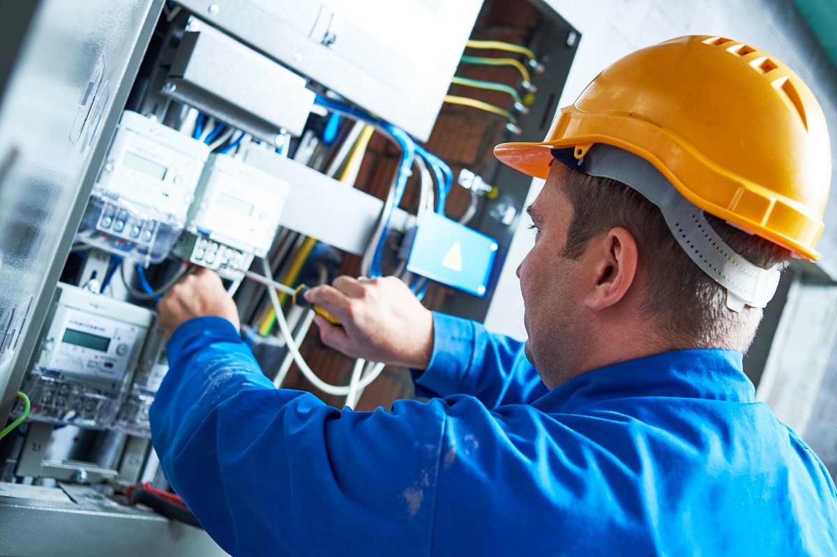 The Misconceptions To Hamper Your Need For a Professional Electrical Contractor or Service Provider